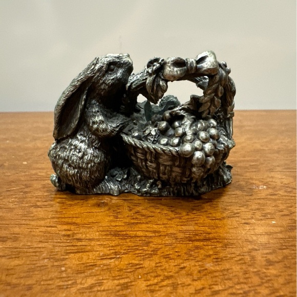 Ganz Pewter Basket and Bunny Candlestick‎ Holder Vintage Easter - Picture 3 of 7